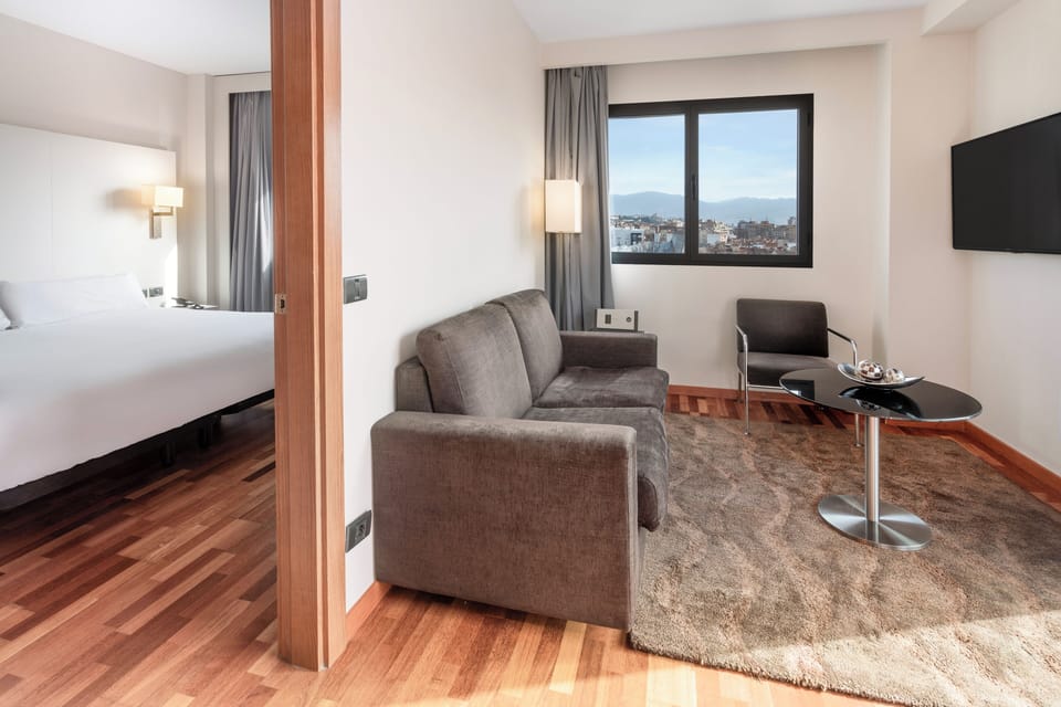 Junior Suite | Living area | TV