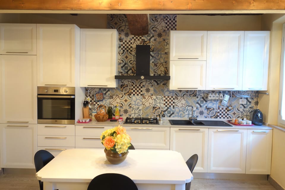 Superior Apartment | Private kitchen | Full-size fridge, microwave, oven, stovetop