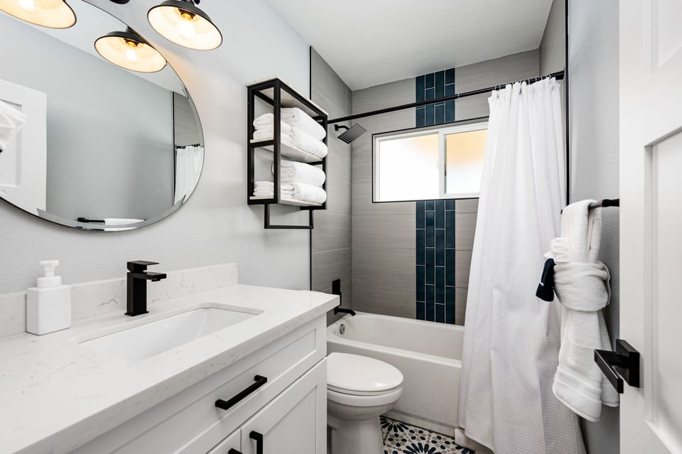 Full bathroom