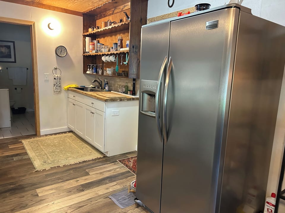 Guest House Kitchen (a)