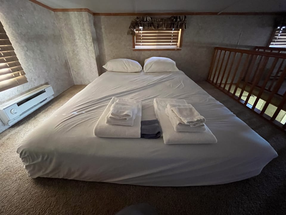 Full bed in loft