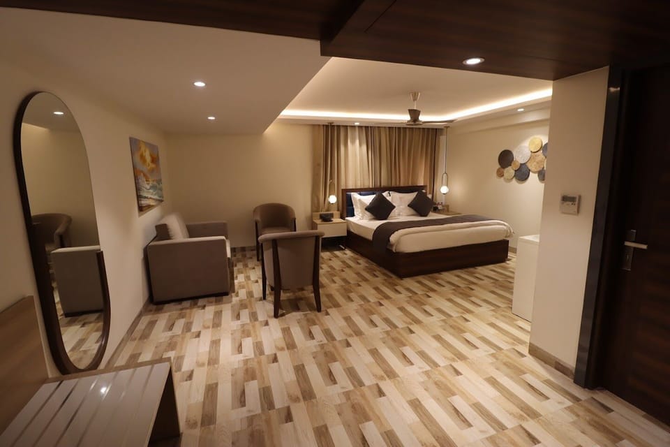 Business Studio | In-room safe, free WiFi
