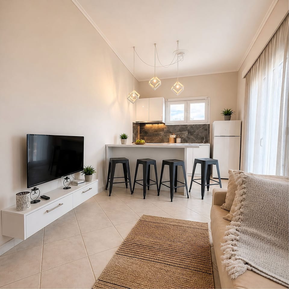 Apartment | Living area | Flat-screen TV