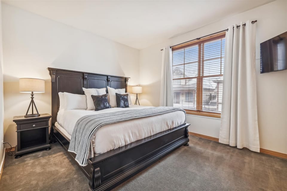 Bedroom - Corral 309W - Breckenridge Vacation Rental