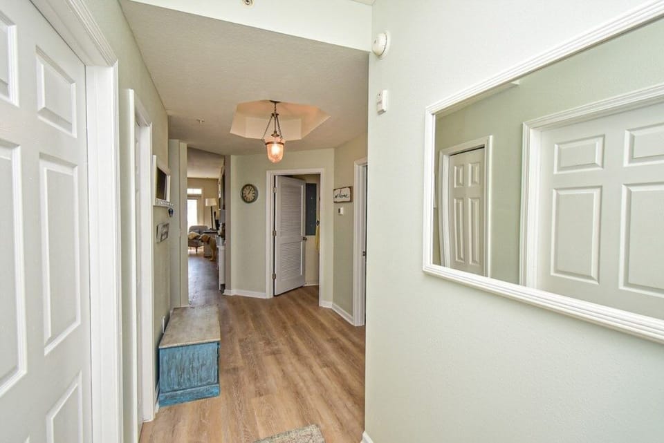 Condo, 3 Bedrooms | Interior