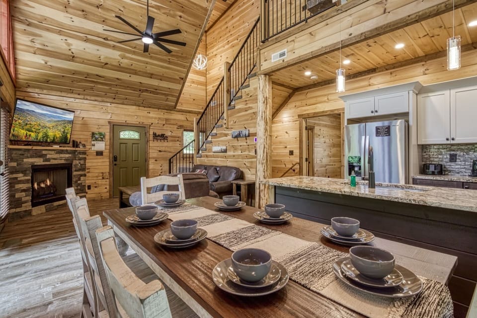 Cabin, 2 Bedrooms | Private kitchen | Fridge, oven, coffee/tea maker, toaster
