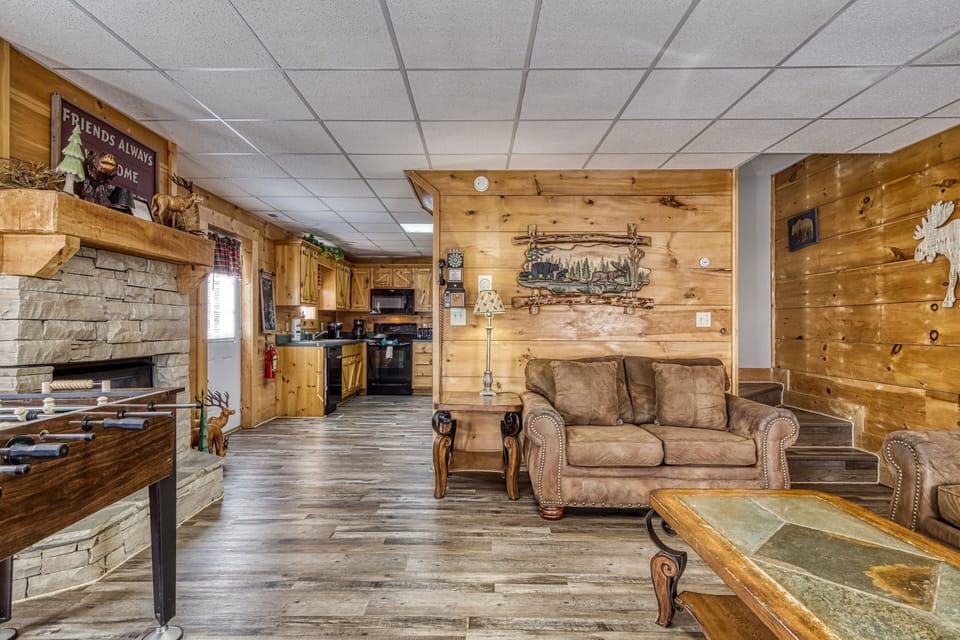 Cabin, 1 Bedroom | Living area