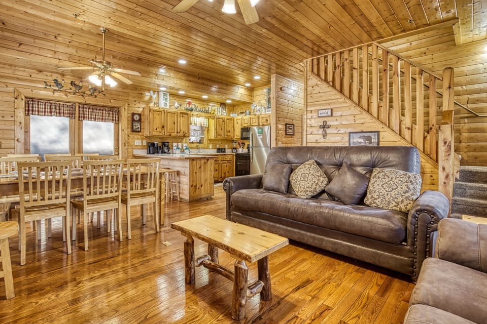 Cabin, Multiple Bedrooms | Living area | Smart TV