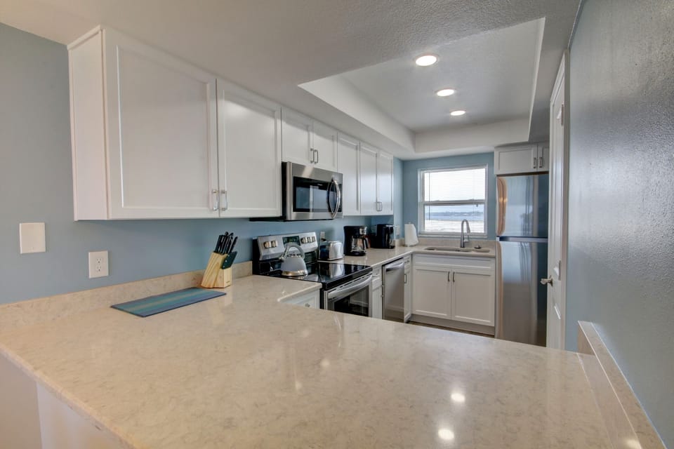 Condo, 2 Bedrooms | Private kitchen | Coffee/tea maker, fridge, oven, toaster