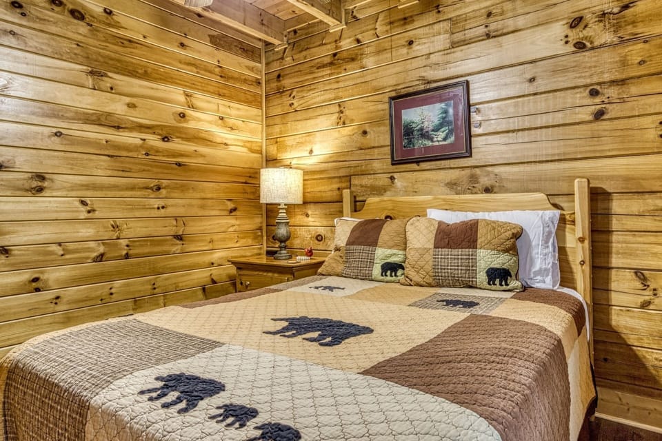 Cabin, 3 Bedrooms | 3 bedrooms, free WiFi