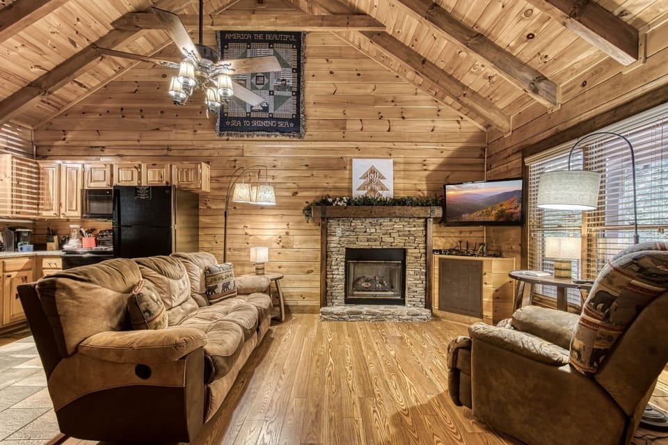 Cabin, 2 Bedrooms | Living room
