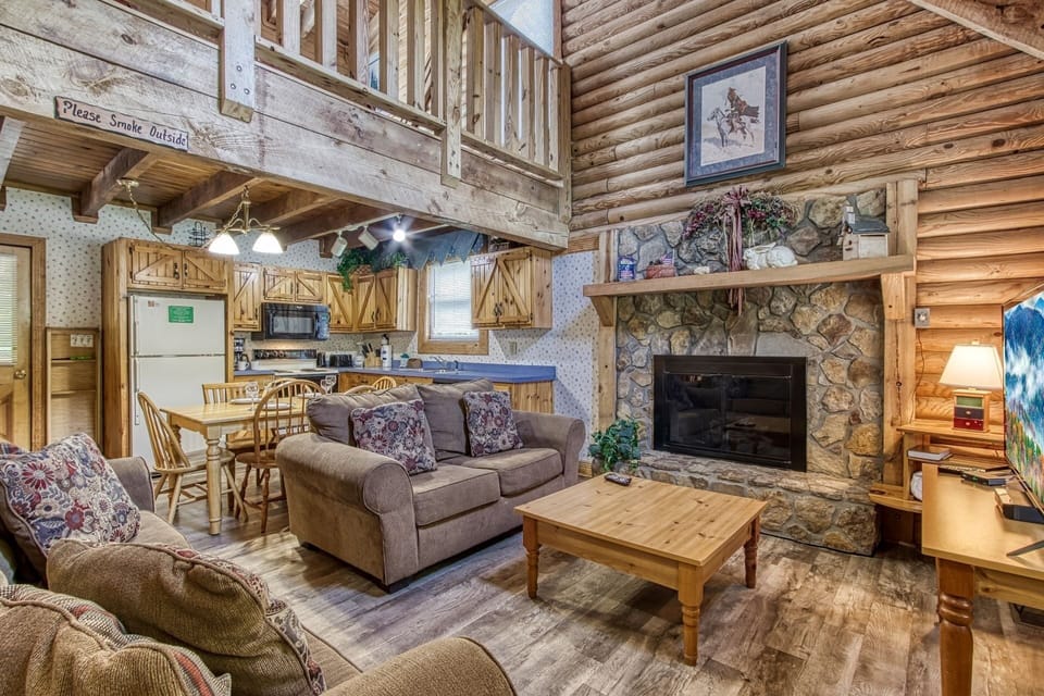 Cabin, 4 Bedrooms | Interior