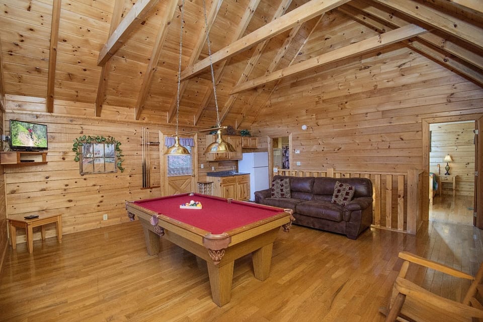 Cabin, 2 Bedrooms | Billiards