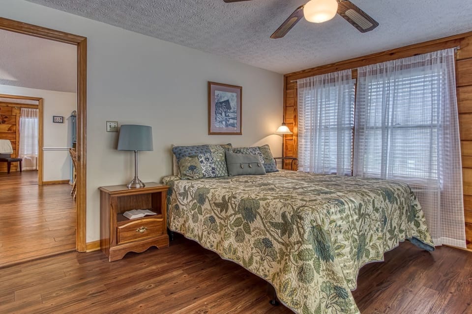 Cabin, 2 Bedrooms | 2 bedrooms, free WiFi