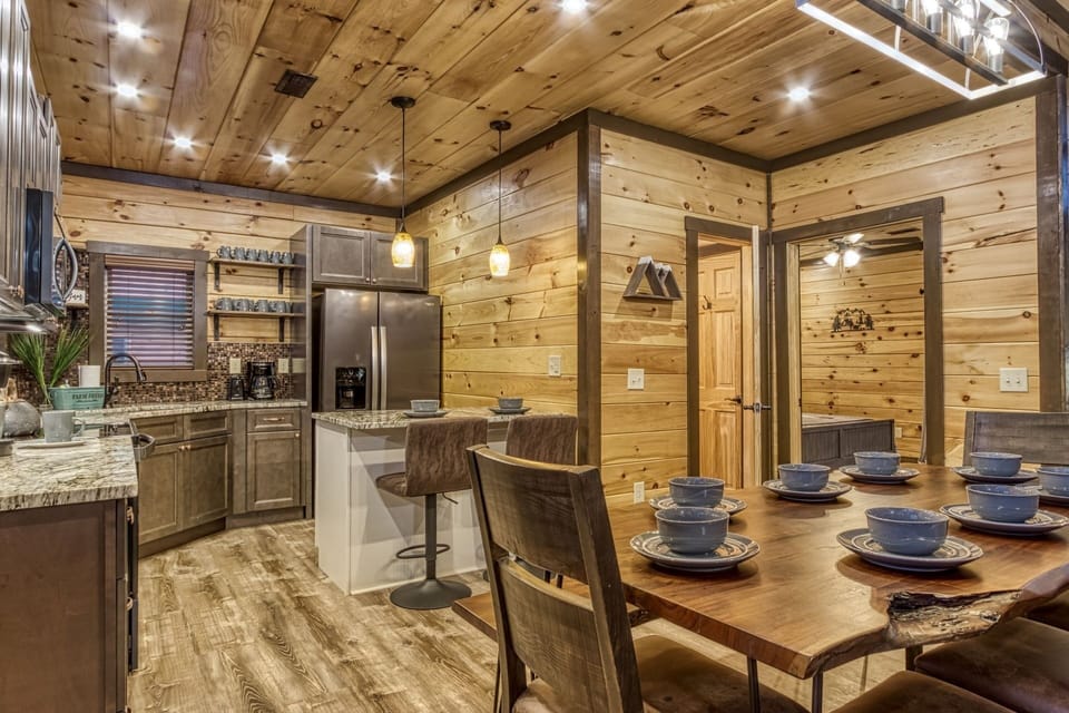 Cabin, 3 Bedrooms | Private kitchen | Fridge, coffee/tea maker, toaster
