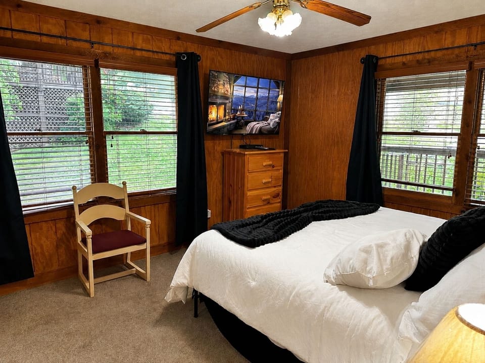 Cabin, 2 Bedrooms | 2 bedrooms, free WiFi