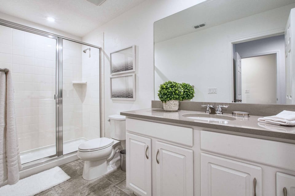5 Bedrooms Townhome w- Splashpool - 8205SA 5 Townhouse by RedAwning House in Kissimmee