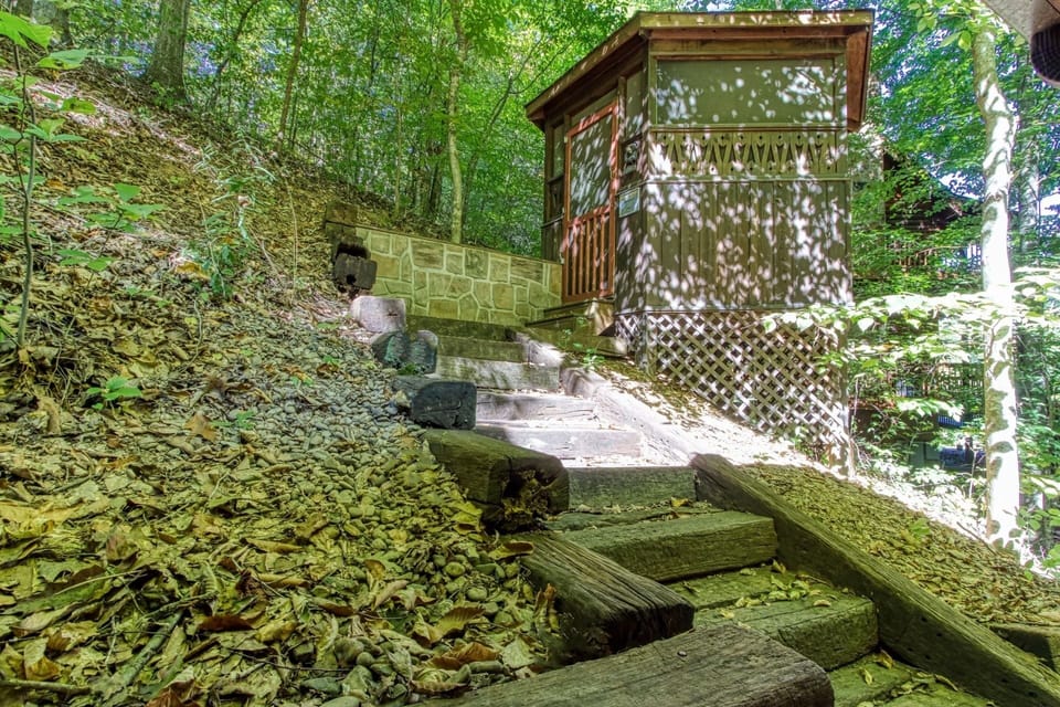 Cabin, 2 Bedrooms | Property grounds