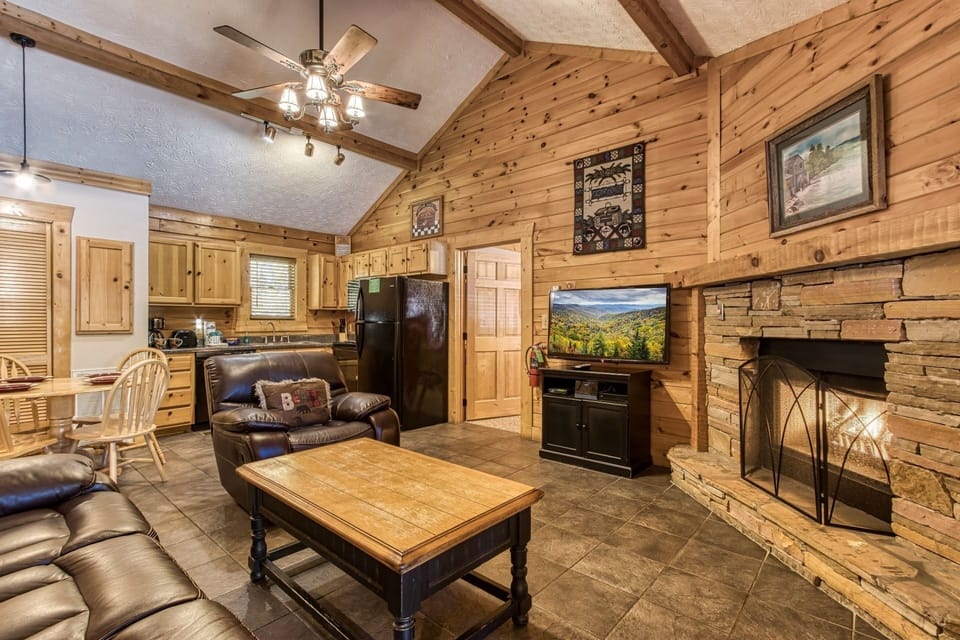 Cabin, 2 Bedrooms | Interior