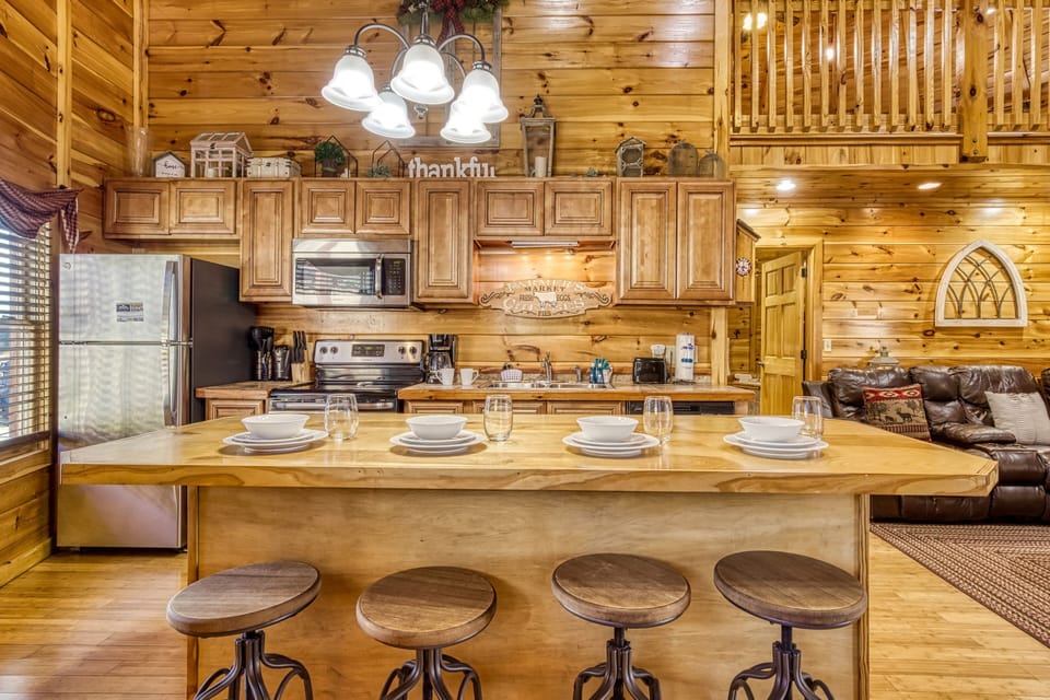 Cabin, 1 Bedroom | Private kitchen | Coffee/tea maker, fridge, oven, toaster