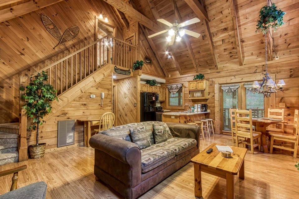 Cabin, 2 Bedrooms | Living area