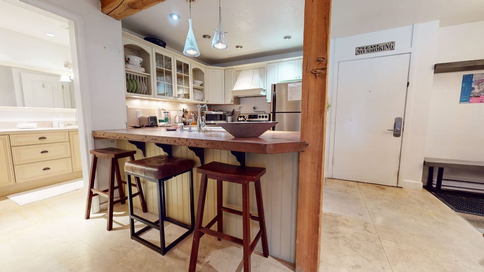 Condo, 2 Bedrooms | Private kitchen | Coffee/tea maker, fridge, oven, toaster