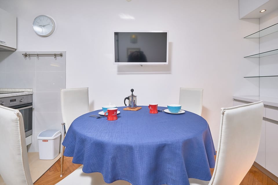 Apartment | Dining room