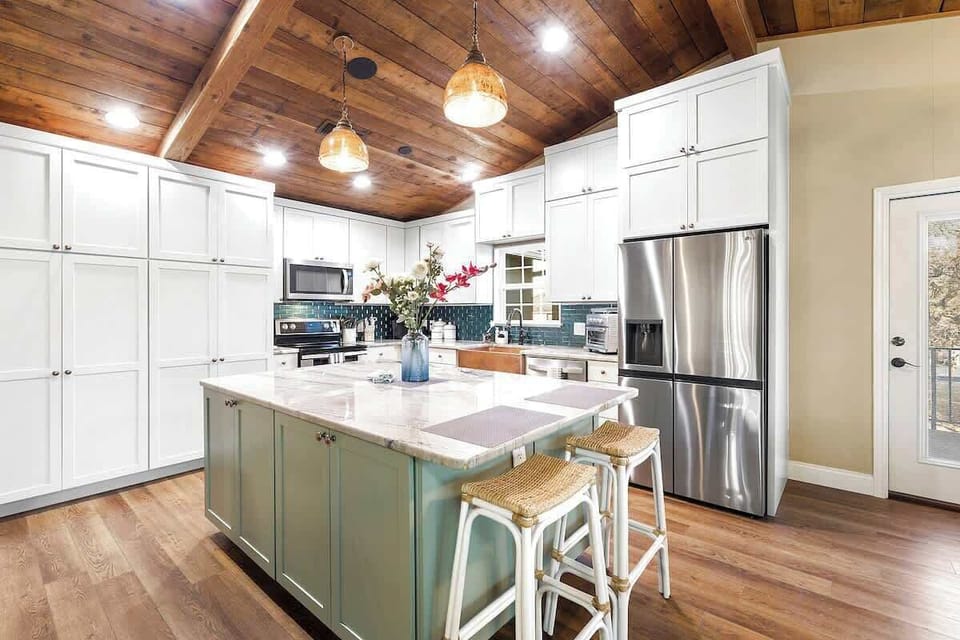 Seating for two in the fully equipped kitchen.