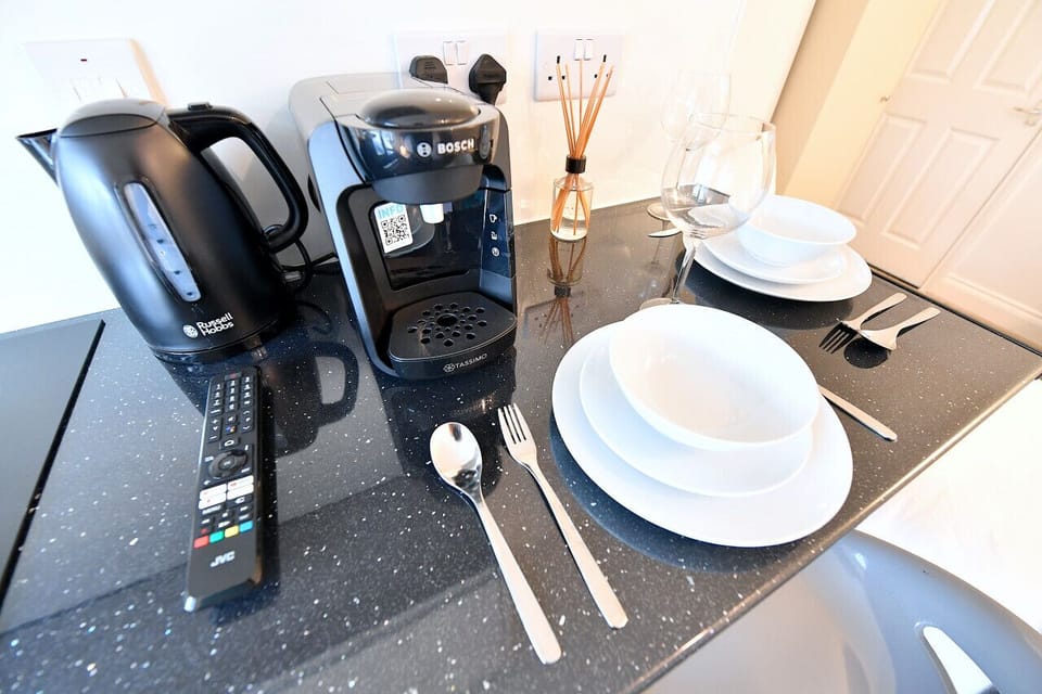 Coffee machine & kettle