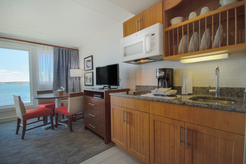 1 Bedroom Suite
