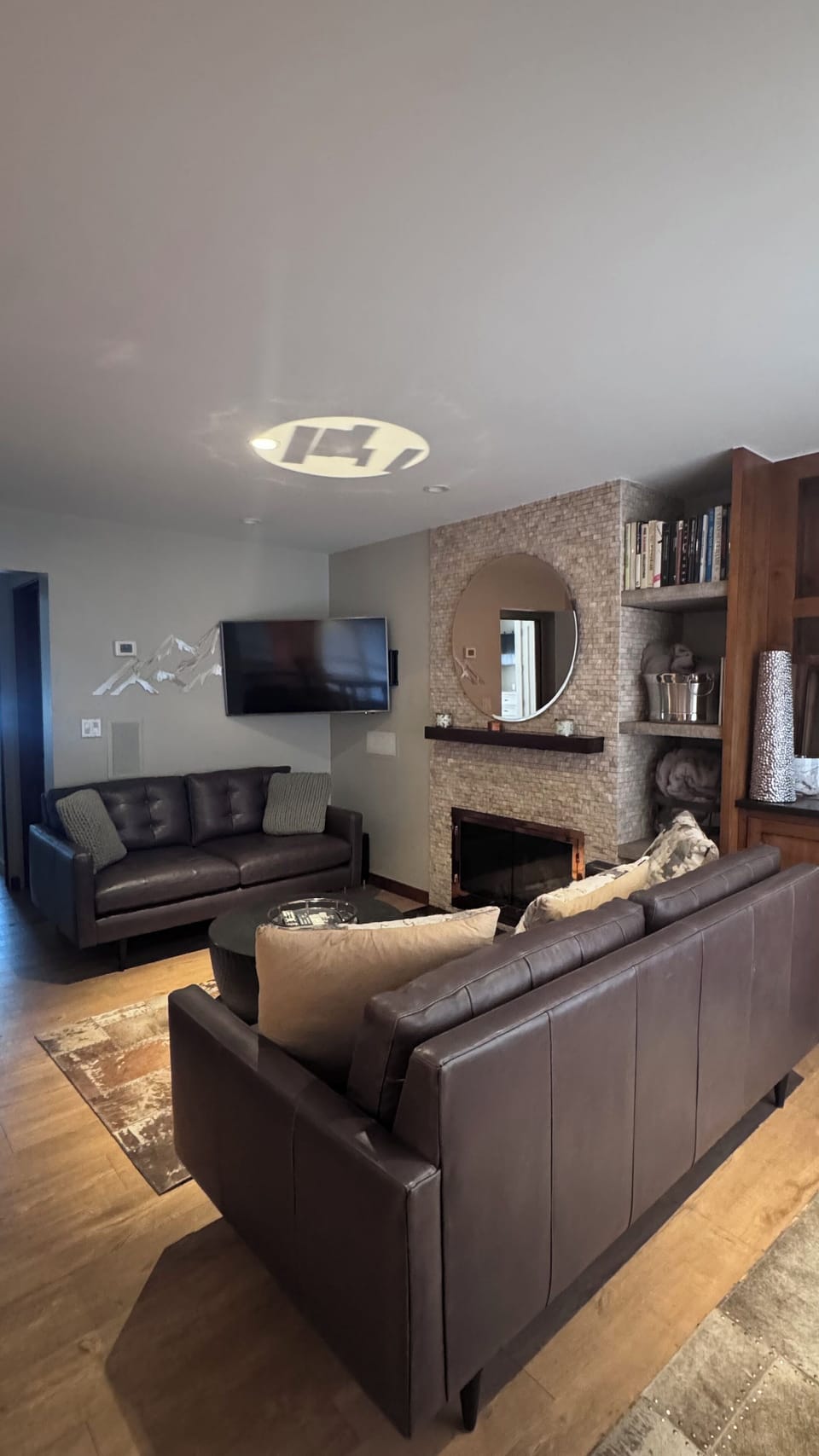 Living Room (from entrance)