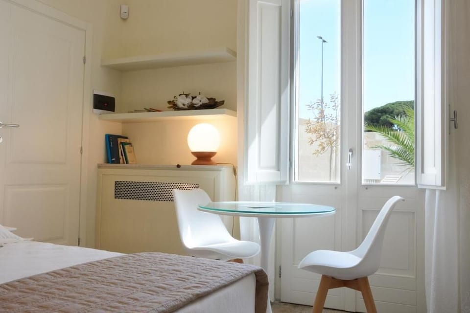 Double Room | Premium bedding, down comforters, pillowtop beds, minibar
