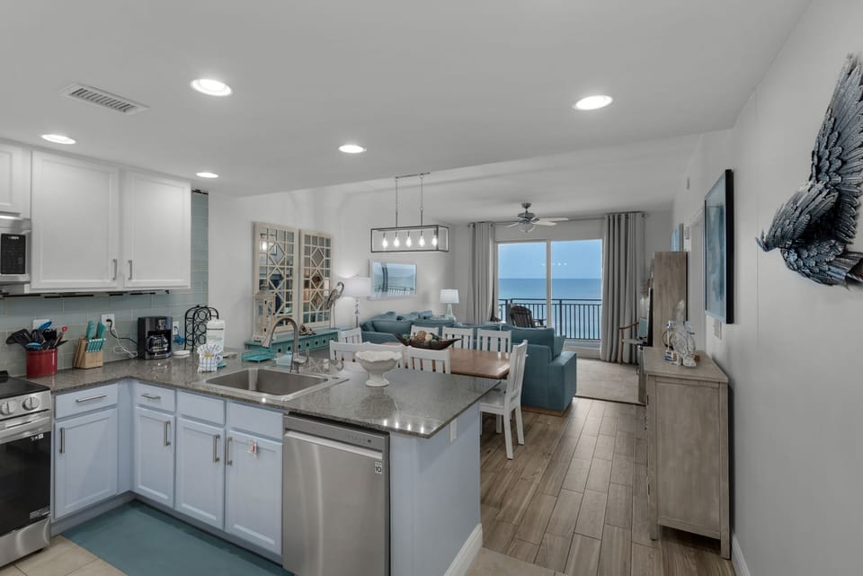 Kitchen to living room