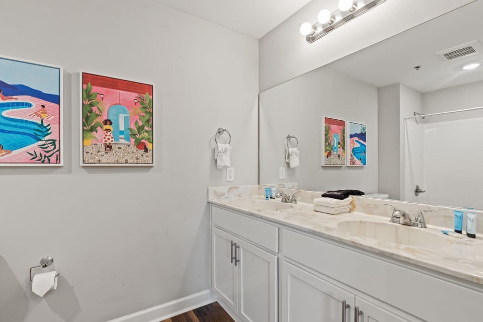 Master Full Bathroom