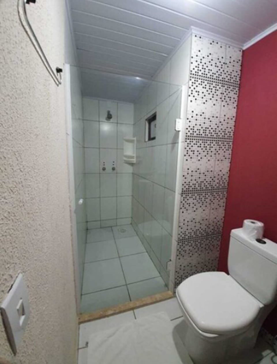 Shower, towels
