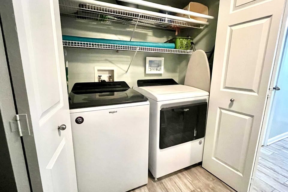 Full size washer & dryer available.