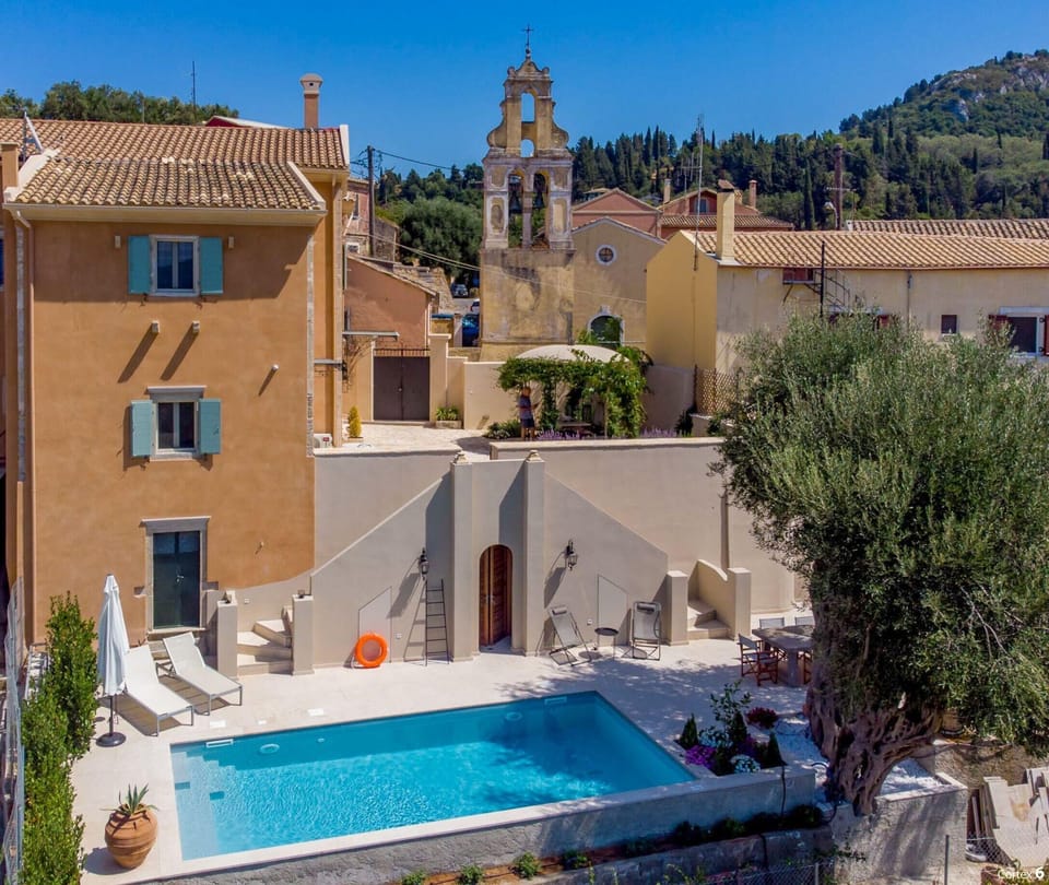 Casa Conti Villa with an amazing heated pool