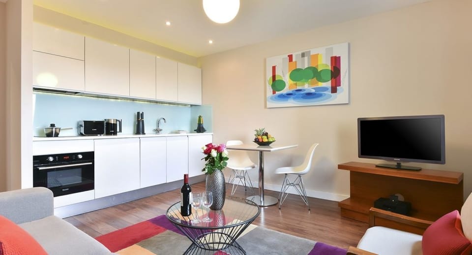 Premier Room, 1 Bedroom | Living area | 43-inch Smart TV with digital channels, Netflix, streaming services
