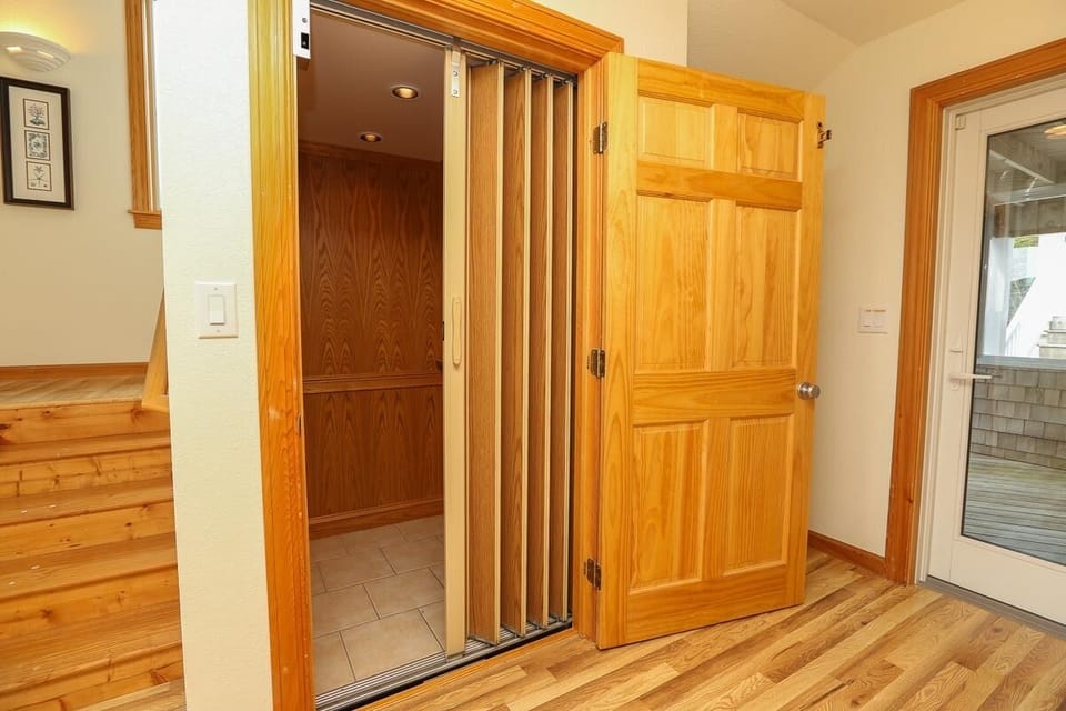Mid Level Elevator 2020