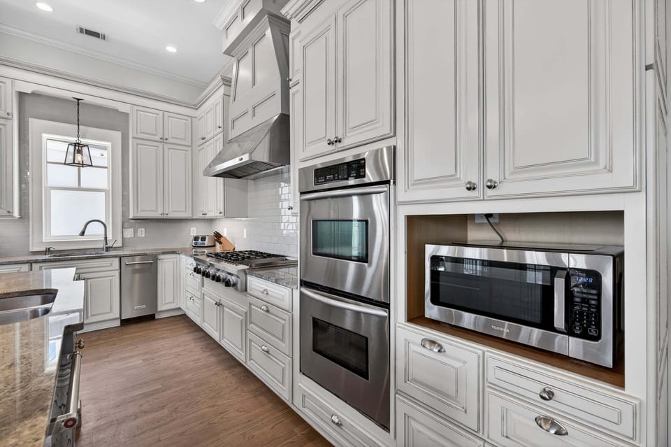 Hermosa Manor - Seagrove - Kitchen