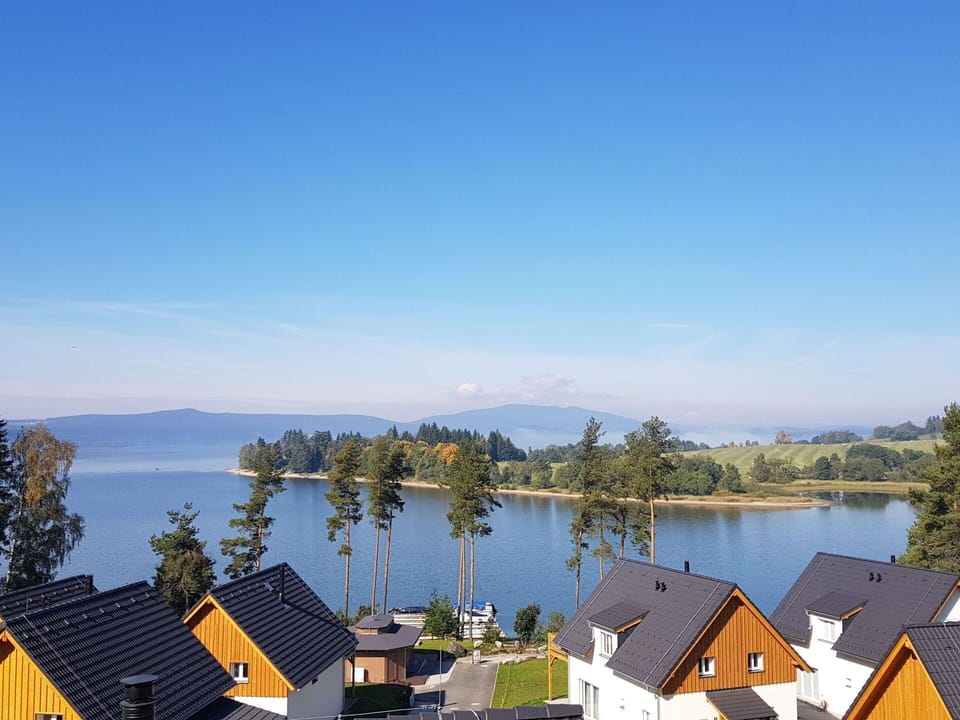 Lake, Coastal And Oceanic Landforms, Reservoir, Loch, Coast, Reflection, Sound, Bay