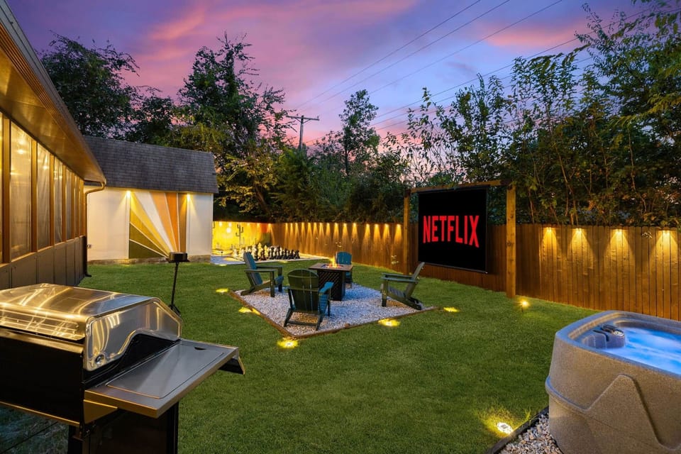 Firepit | Outdoor Cinema | Hot Tub | Grill