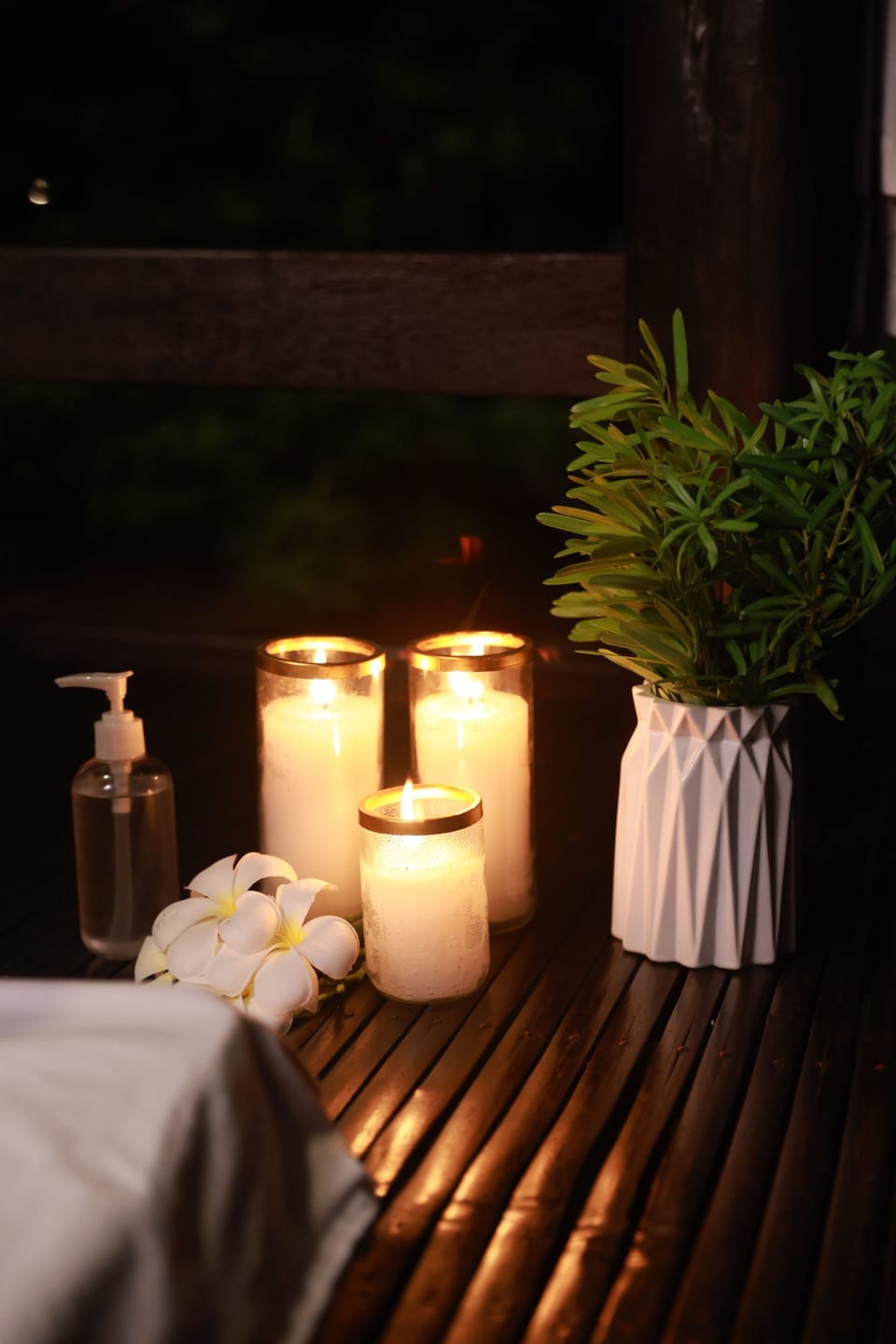 Beach massages, manicures and pedicures