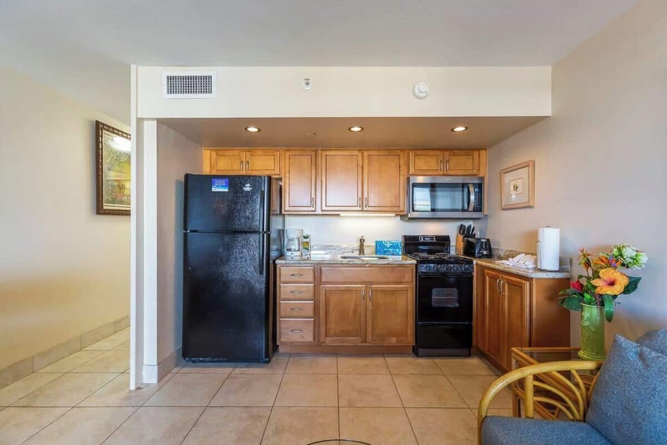 Fully equipped kitchen with all needed essentials.