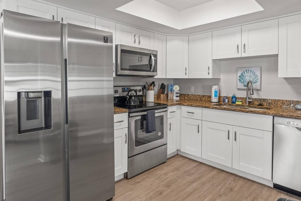 Fully equipped kitchen for the chef in your group to prepare a fabulous dinner for "nights in."