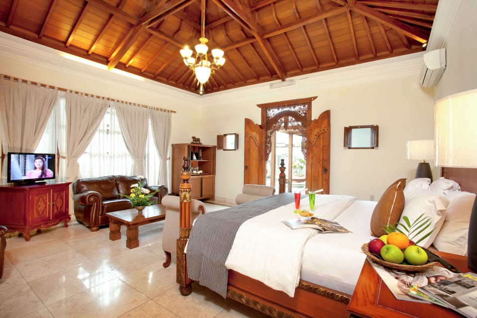 1 Bed Room Gading Villa with Private Pool and Open Space Living Room | In-room safe, individually furnished, desk, laptop workspace