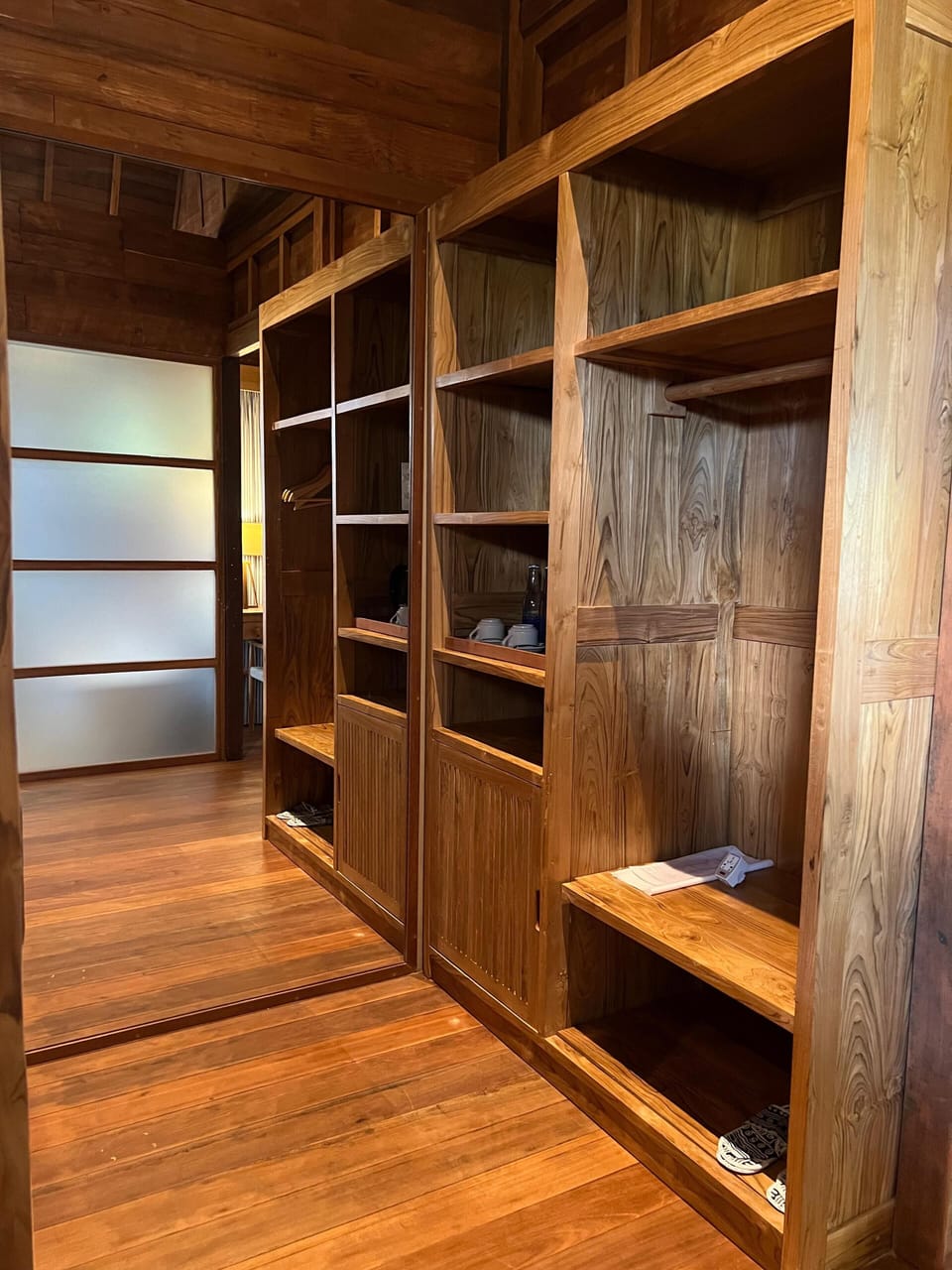 Romantic Villa, 1 Bedroom | Minibar, desk, laptop workspace, iron/ironing board