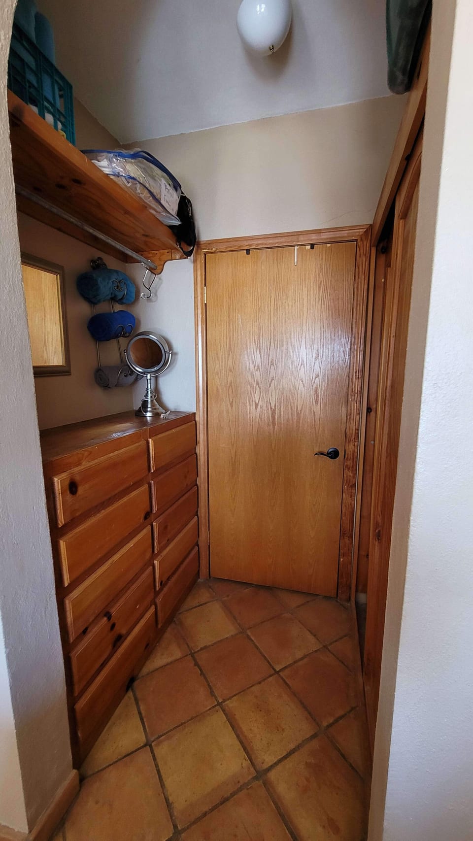 Direct access to share bathroom East from MB2