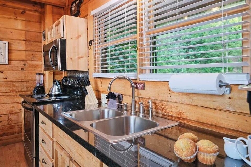 Magic Mountain's fully equipped kitchen