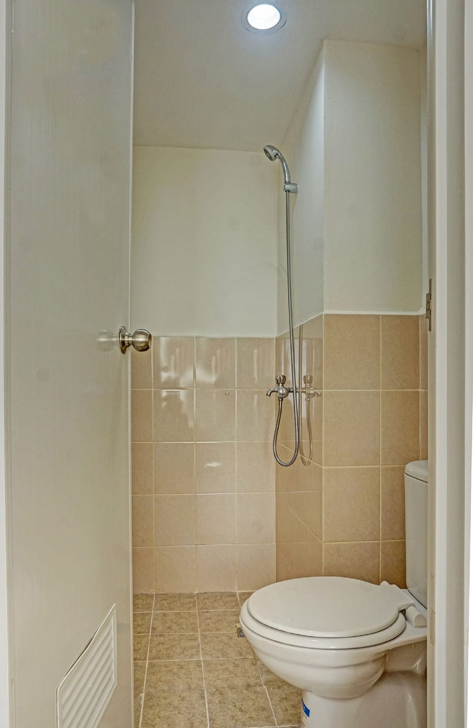 Standard Double Room | Bathroom | Towels